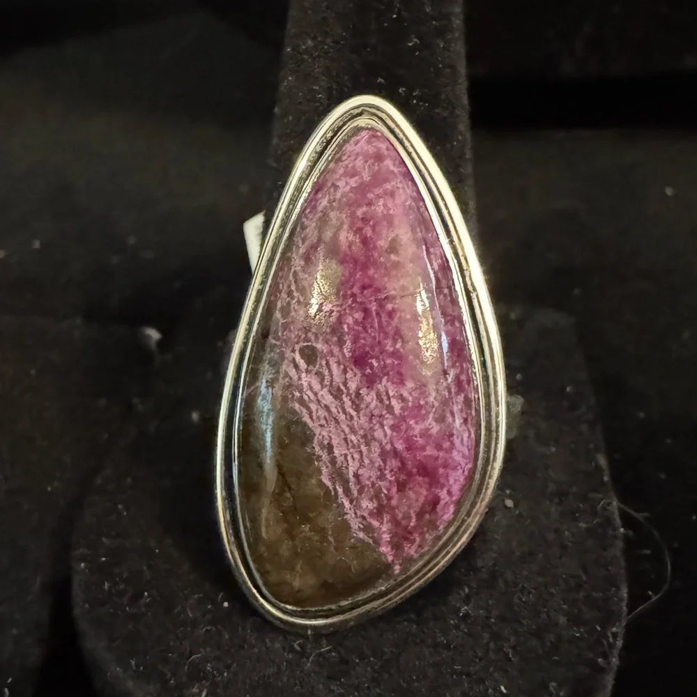 Sterling Silver and genuine stitchtite Teardrop Ring‎